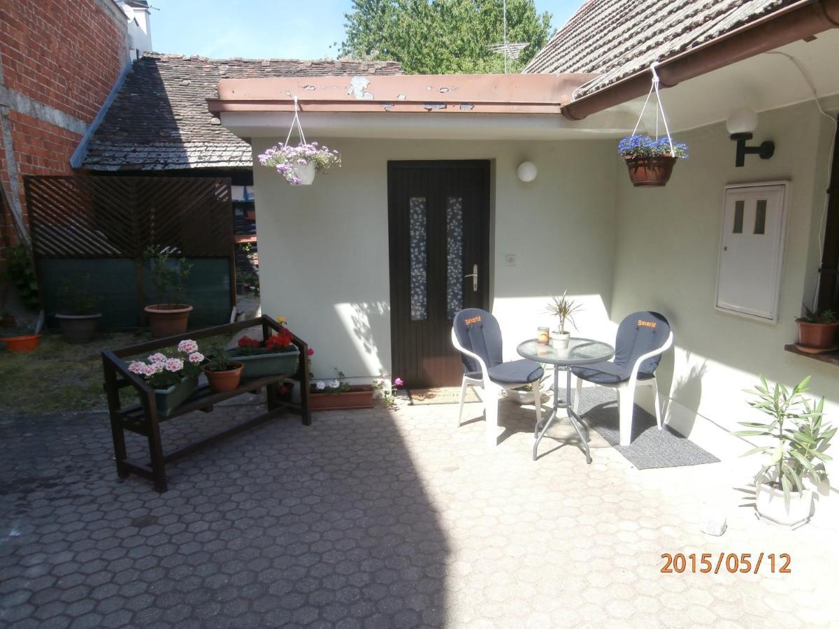 Apartments With A Parking Space Samobor, Prigorje - 12869 Esterno foto