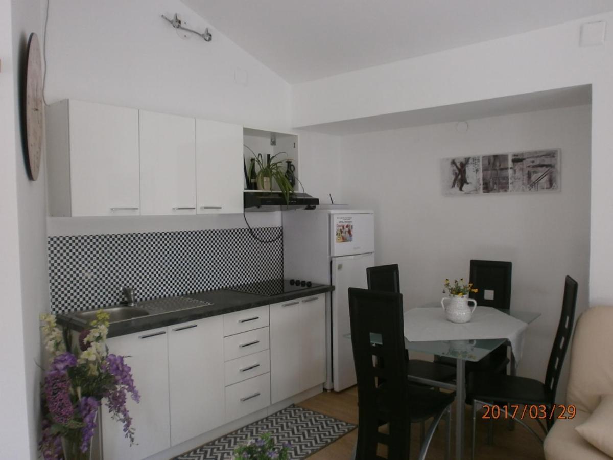 Apartments With A Parking Space Samobor, Prigorje - 12869 Esterno foto